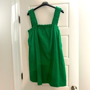 Beautiful green mini Something Navy dress with pockets.